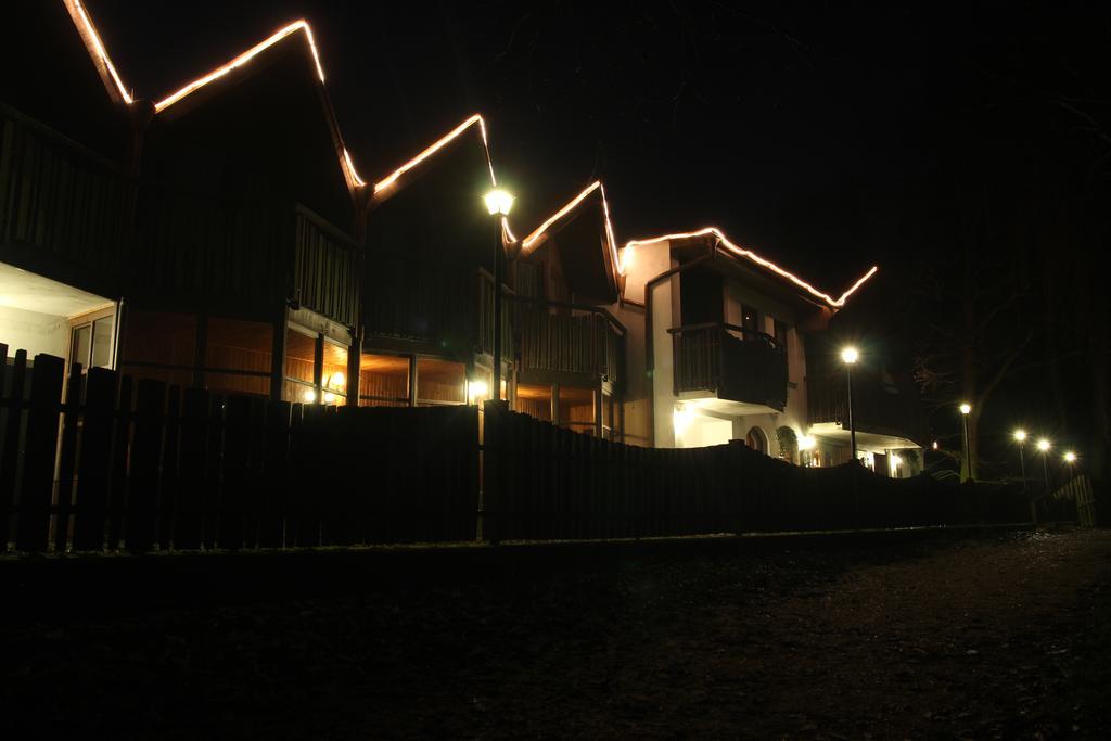 Lovecky Hotel Jivak Loučeň Buitenkant foto
